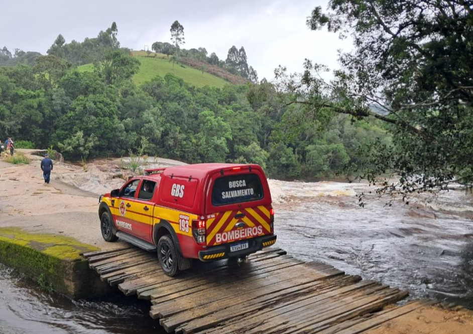 Corpo de Bombeiros Militar alerta para prevenção de acidentes em rios, cachoeiras, acampamentos e trilhas