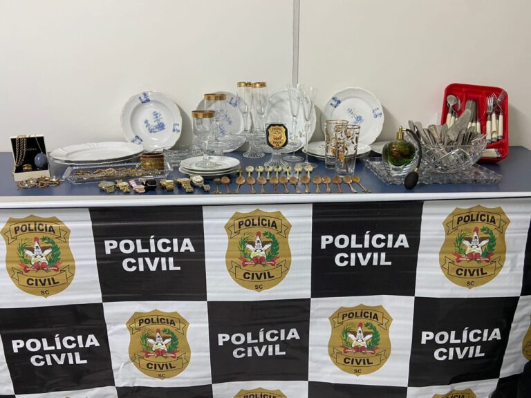 Cuidador se aproveita da fragilidade de idosa para furtar objetos valiosos da sua casa